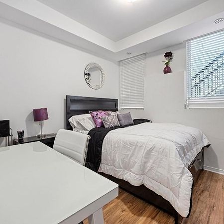 Beautiful Townhouse Near Yorkdale Mall, Wilson Subway Apartment Toronto Ngoại thất bức ảnh