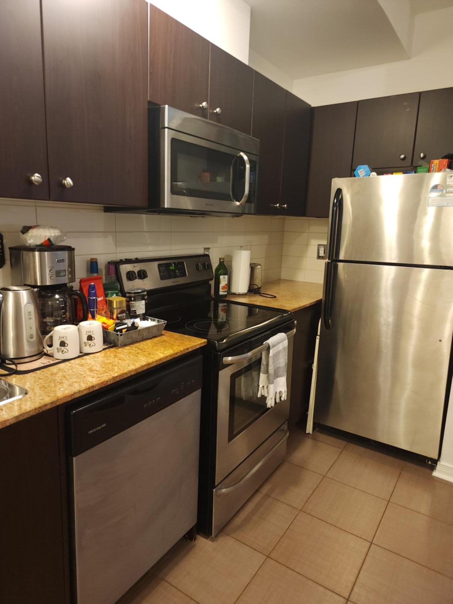 Beautiful Townhouse Near Yorkdale Mall, Wilson Subway Apartment Toronto Ngoại thất bức ảnh