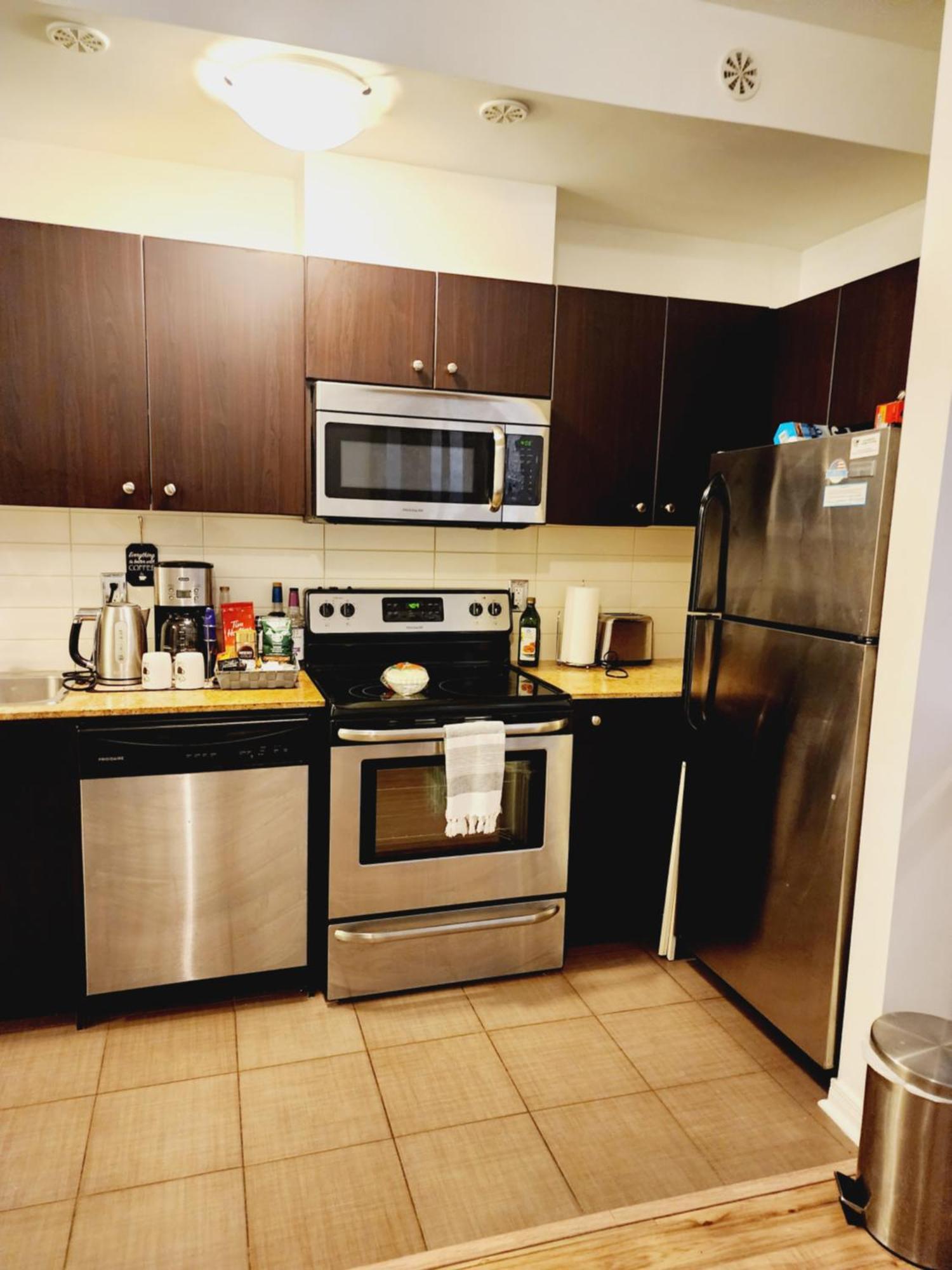 Beautiful Townhouse Near Yorkdale Mall, Wilson Subway Apartment Toronto Ngoại thất bức ảnh